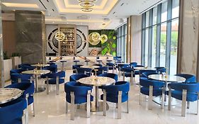 East Plaza Hotel